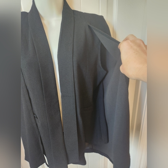 Sophie Rue No. 1 Drape Cape in Stark Black Size Medium | EUC Like New - Picture 9 of 13